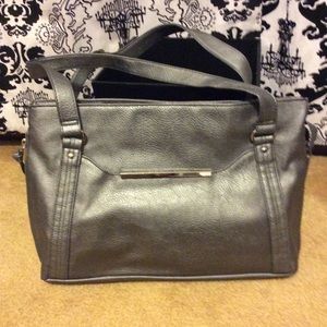 Avon Butler Essential Bag Gray - Retired